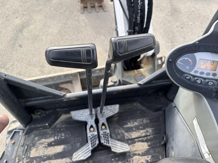 2021-bobcat-e35-image-26