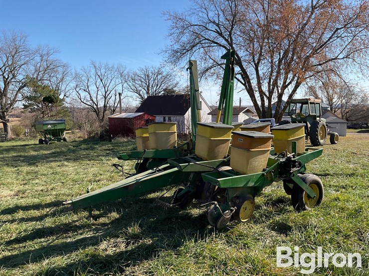 john-deere-7000-image-1
