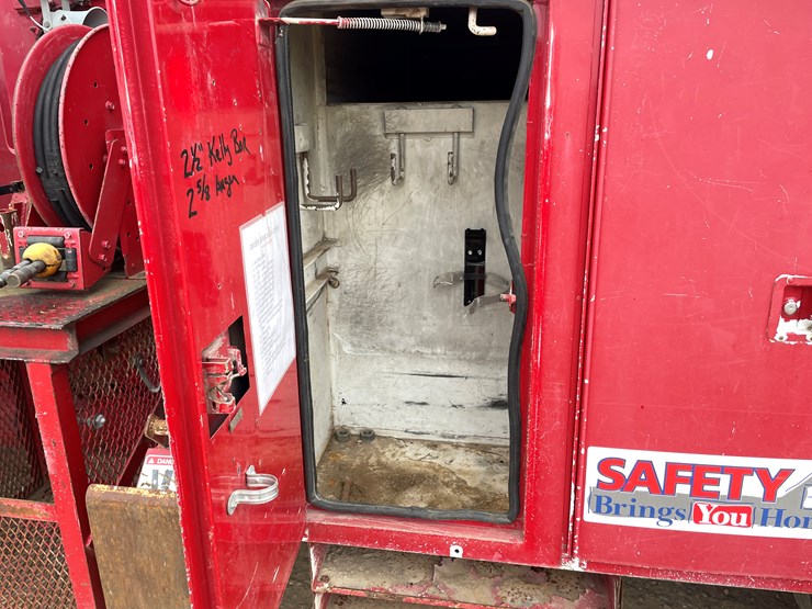 #1119-•-2009-freightliner-digger-derrick-(has-mn-title)-image-21