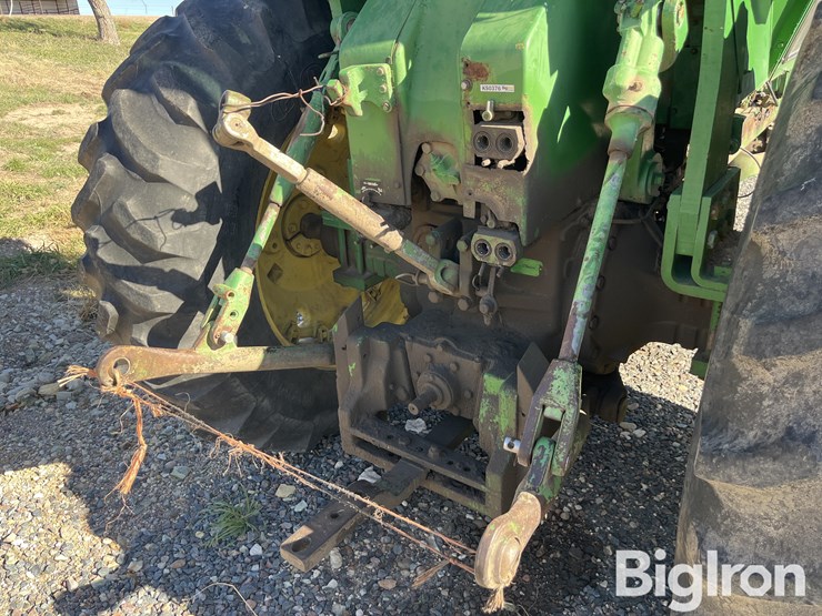 john-deere-4520-image-9