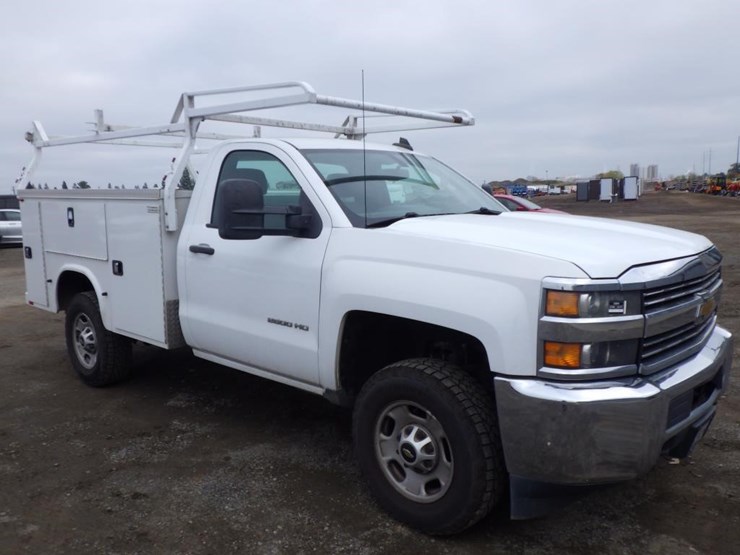 chevrolet-2500hd-image-2