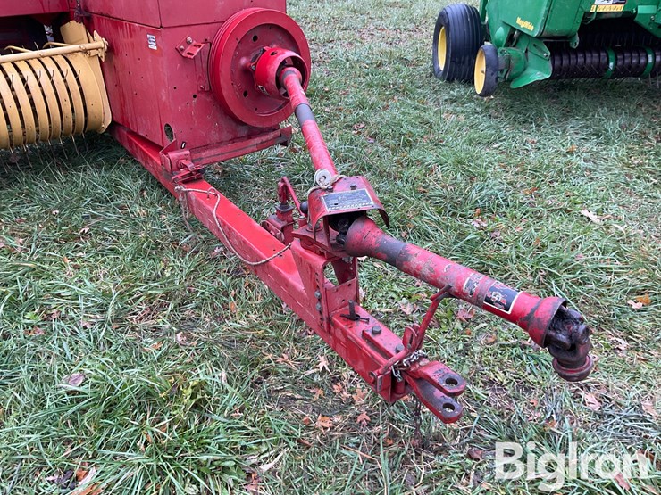 new-holland-565-image-14