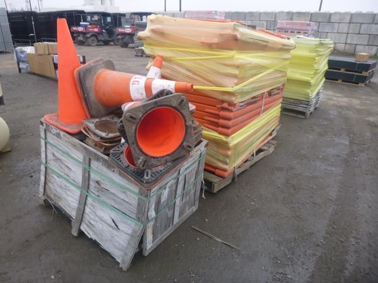 misc-traffic-cones-&-traffic-signs-image-3