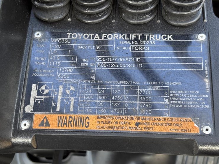 2020-toyota-8fg35u-image-40