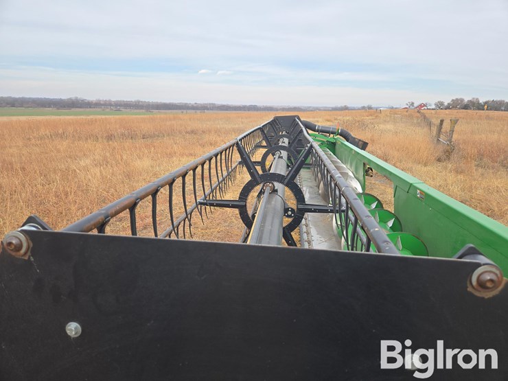 john-deere-630f-image-13