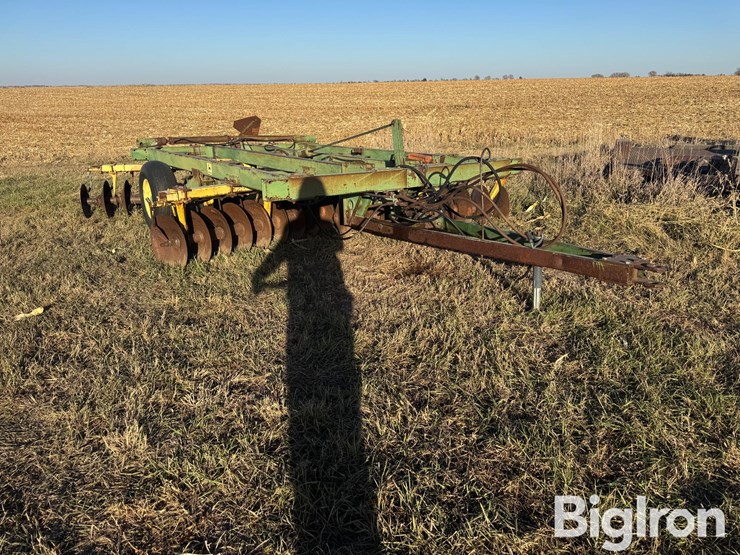 john-deere-230-image-3