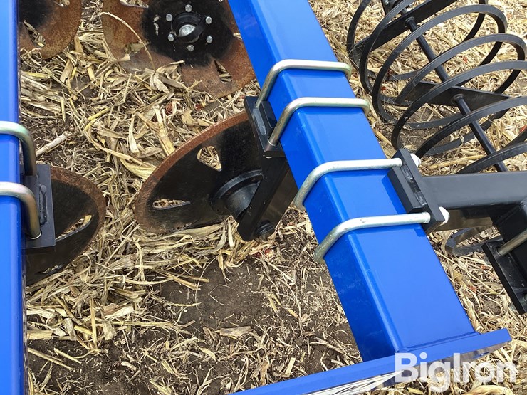 2023-unverferth-trackmaster-ii-pivot-track-closer-image-10