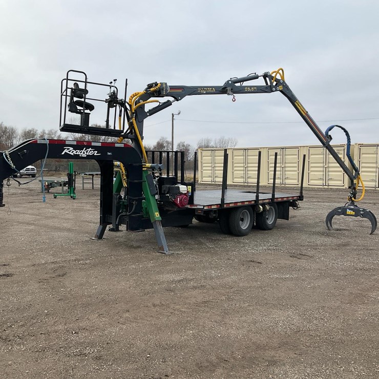 #2150 • 2017 Roadster Trailer with a Farma C6, 3 G2 Loader