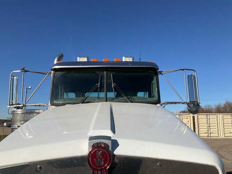 kenworth-t800-image-11