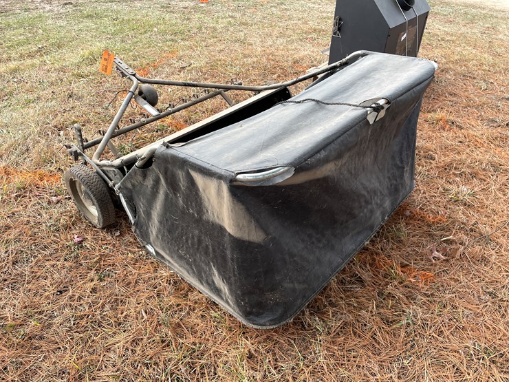 #209-•-agri-fab-42"-lawn-sweeper-with-dethatcher-(boyceville,-wi)-image-5