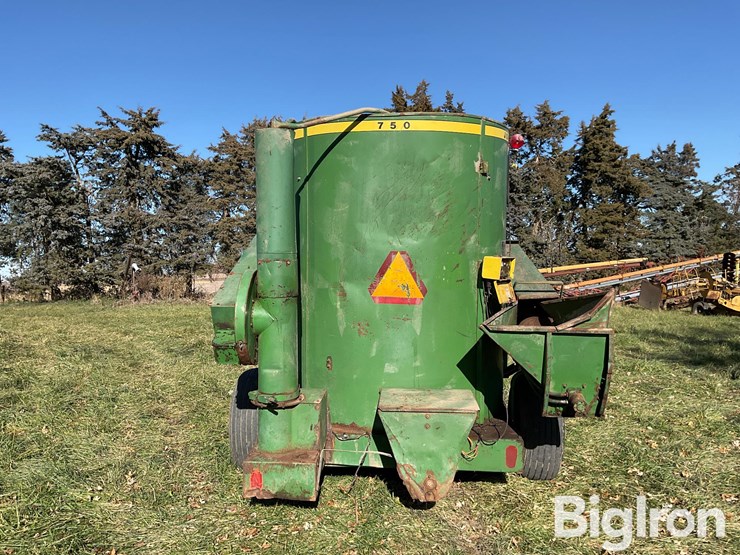 john-deere-750-image-6