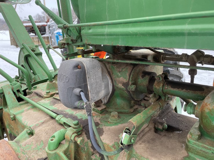 john-deere-b-image-15