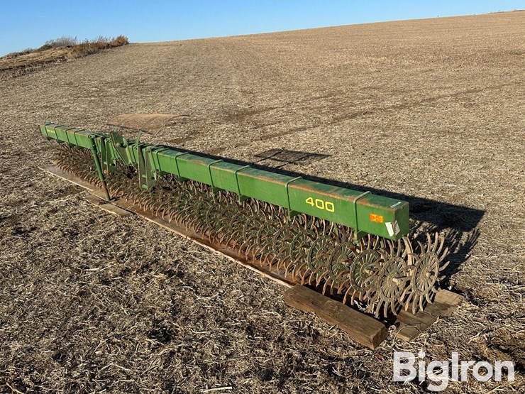 john-deere-400-image-1