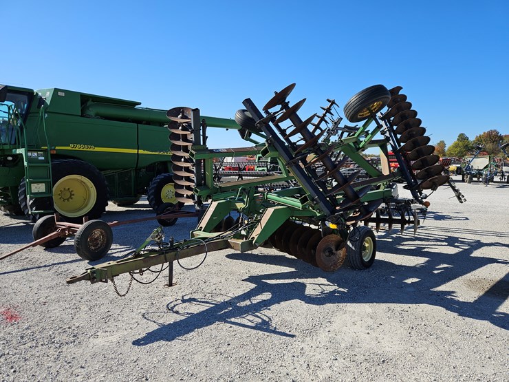 john-deere-630-image-15