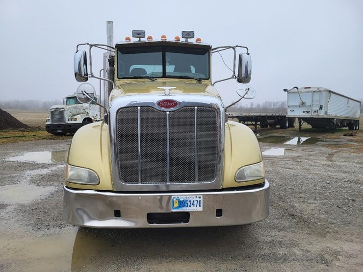 2012-peterbilt-386-image-8