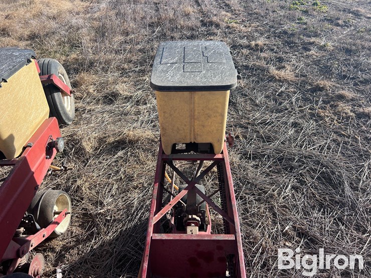 international-800-image-16