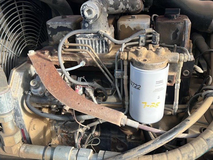 2005-lull-644e-42-image-41