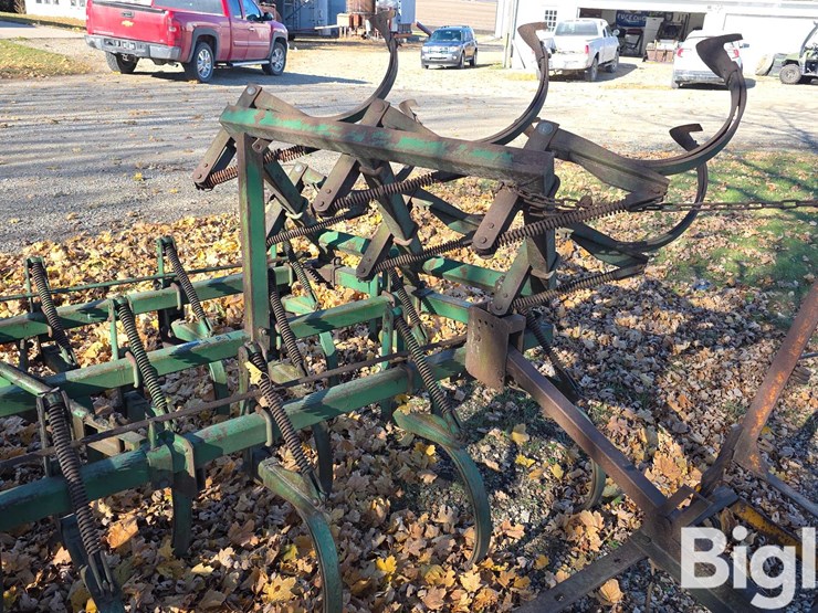 john-deere-18-image-17