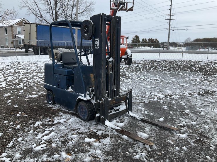 #1354-•-caterpillar-t80b-forklift-image-7