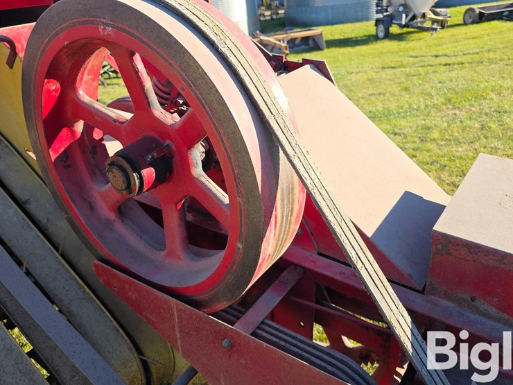 new-holland-77-image-13