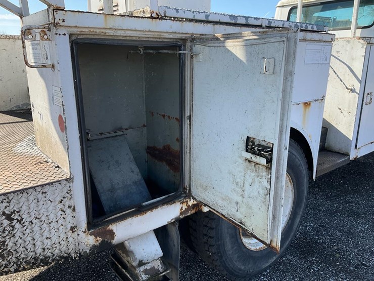 2001-international-4900-image-45