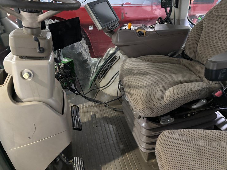 john-deere-8295r-image-7