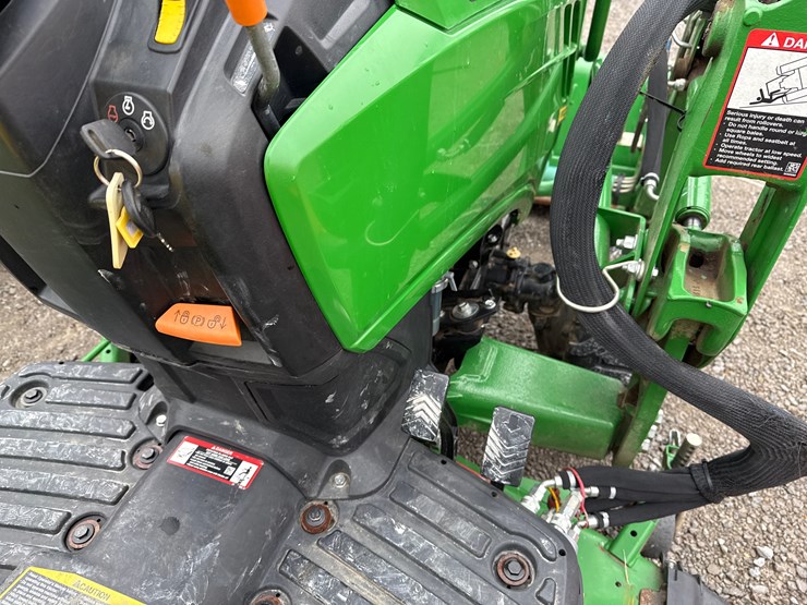 john-deere-1023e-image-25