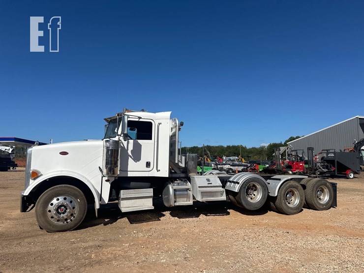 2012-peterbilt-367-image-2