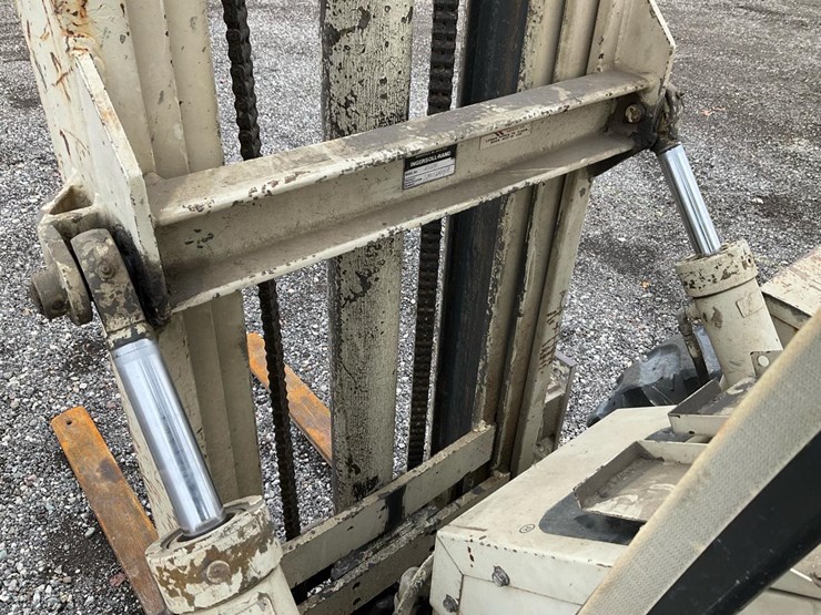 #1355-•-ingersoll-rand-706f-forklift-image-19
