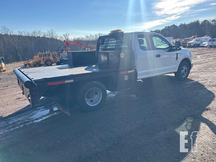 ford-f350-xl-image-5