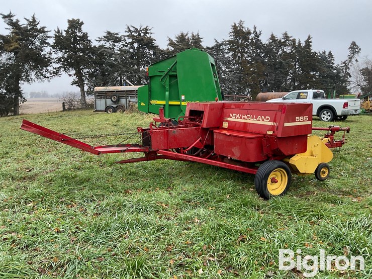 new-holland-565-image-5