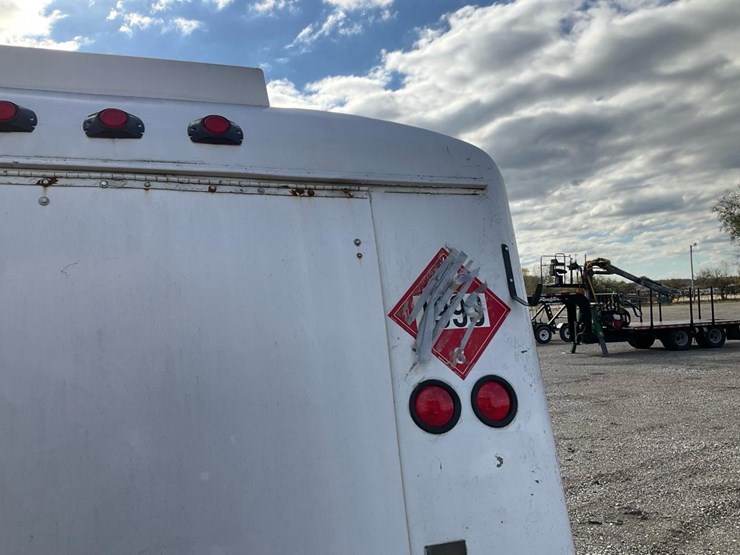 international-1854s-image-35