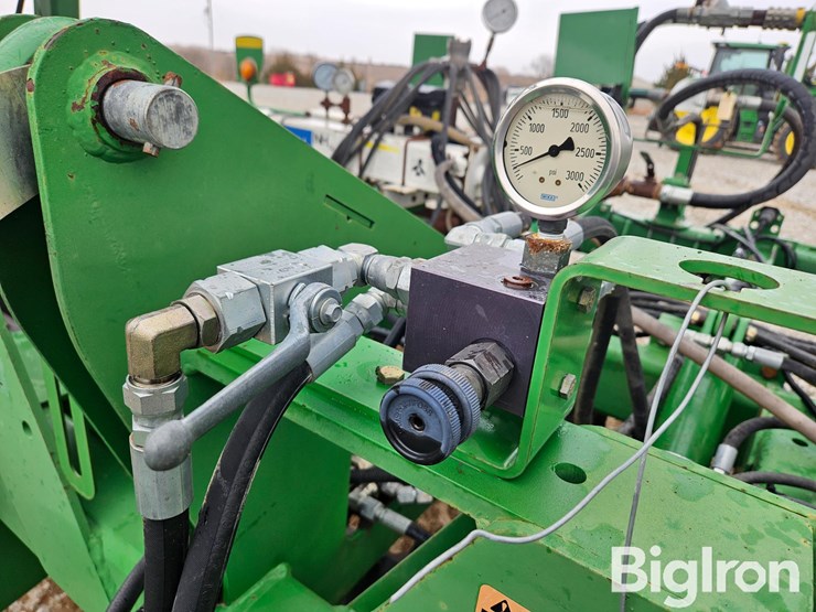 2009-john-deere-2510h-image-16