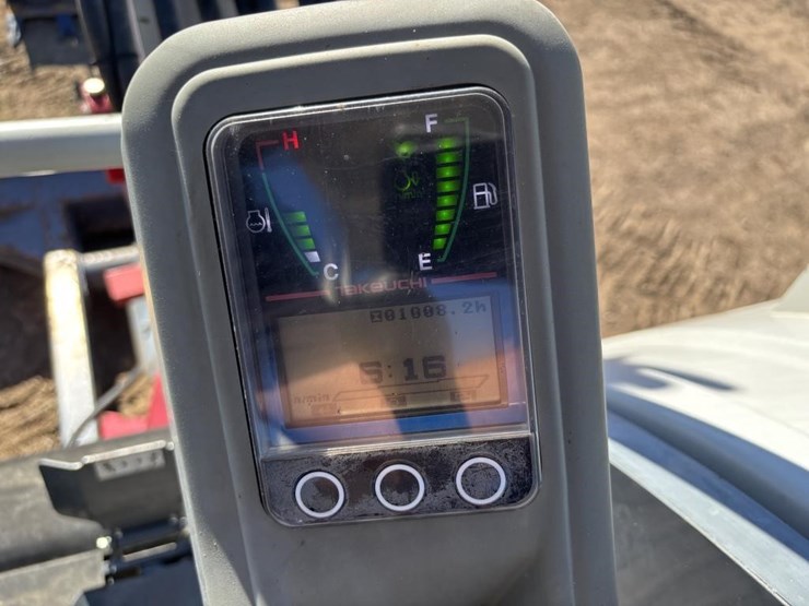 takeuchi-tb240-image-32