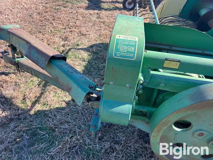 john-deere-24t-image-16