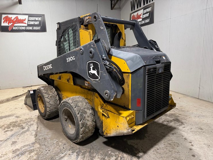 deere-330g-image-3