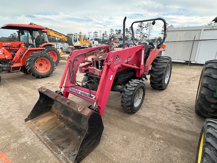 massey-ferguson-1455v-image-1