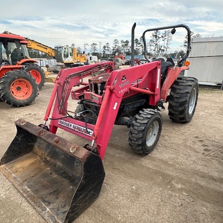 MASSEY-FERGUSON 1455V