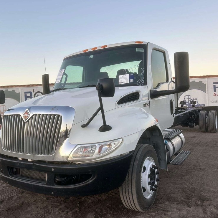 2019 INTERNATIONAL MV607