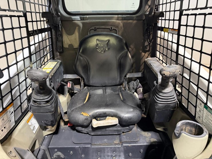 bobcat-t450-image-22