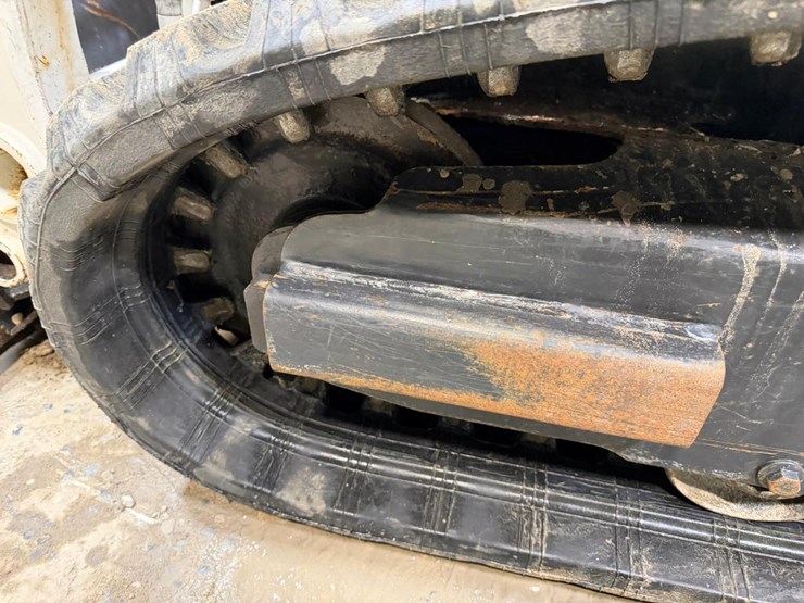 bobcat-t450-image-13