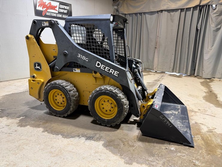 deere-318g-image-6
