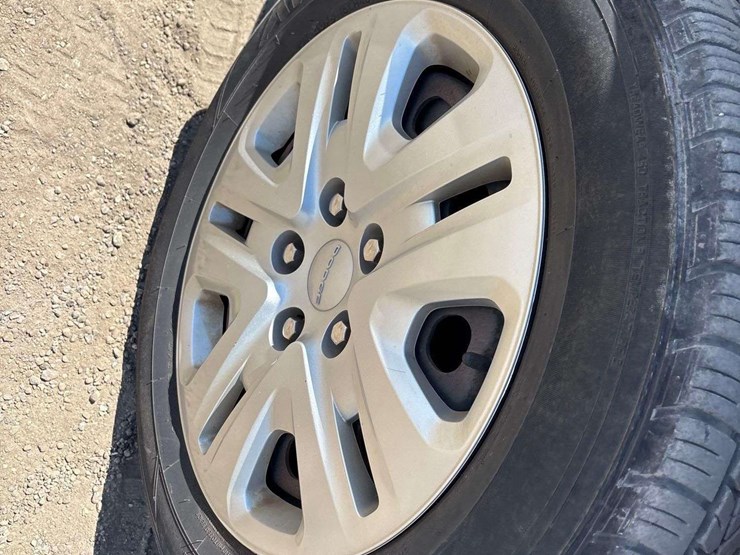 2017-dodge-grand-caravan-image-5