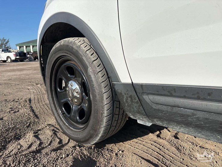 2018-ford-explorer-image-22