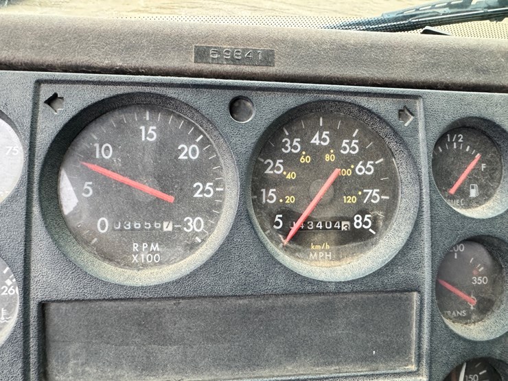 freightliner-fl112-image-14