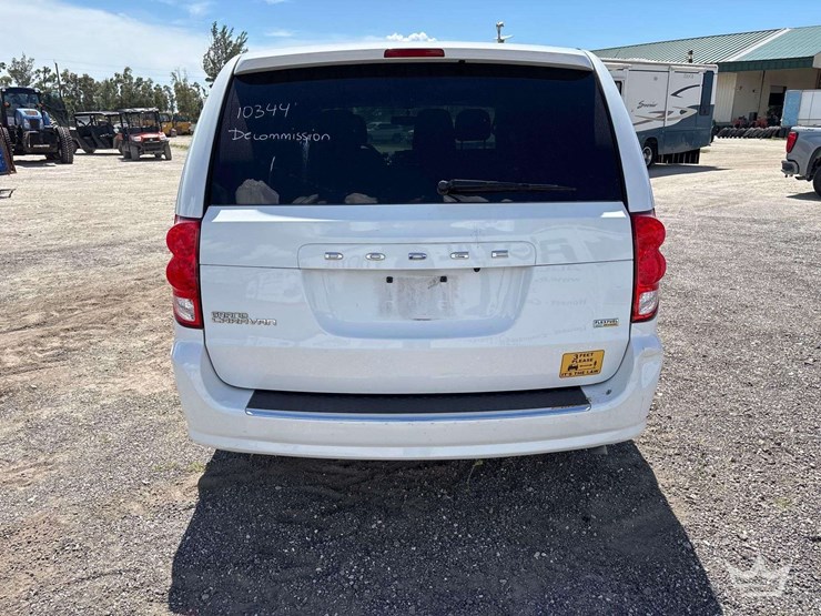 2017-dodge-grand-caravan-image-12