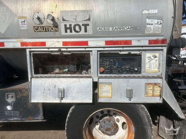 2011-ford-f750-image-26