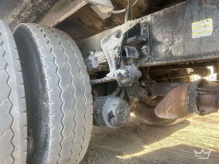 2011-ford-f750-image-36