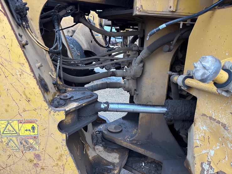 caterpillar-980m-image-8