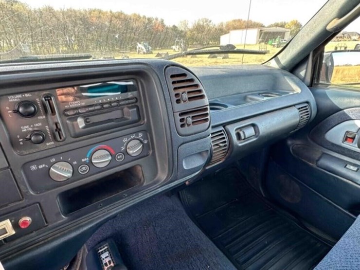 1995-chevrolet-2500-image-24